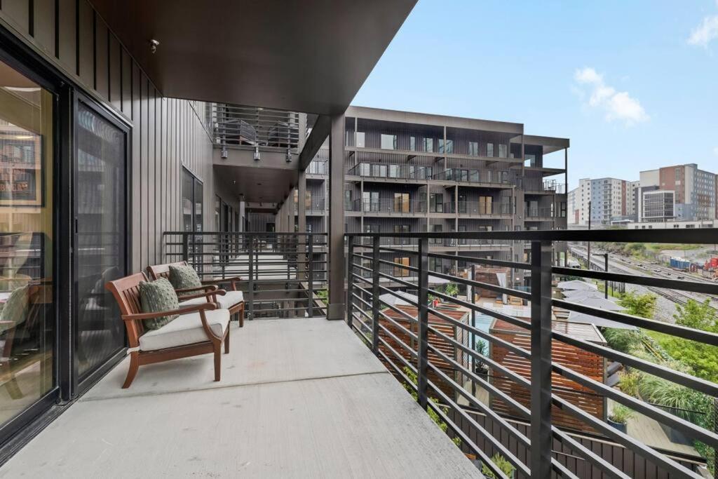 Skyline View, Pool, Gym, Balcony'S, Walk To Bway! Apartment Nashville Exterior photo